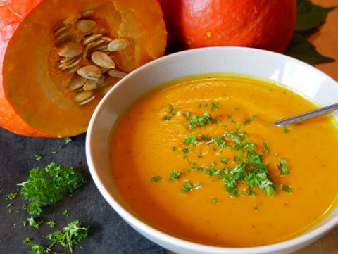 Das wärmt an kalten Tagen: Ayurvedische Kürbissuppe