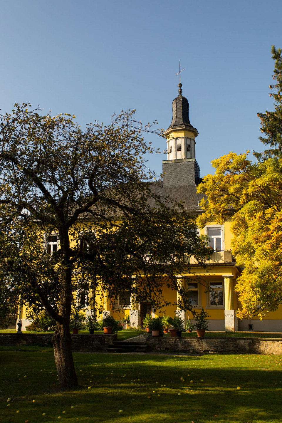 Hinterseite des Haupthauses